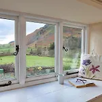 Nyaraló Finest Retreats - Town Head In