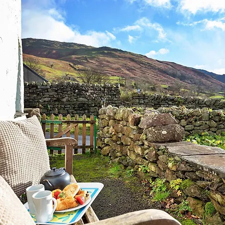 Finest Retreats - Town Head In *